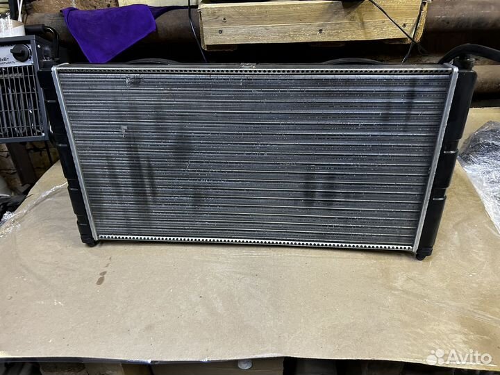 Радиатор охлаждения с вентилятором Niva Travel