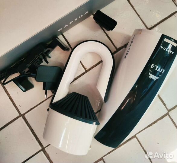 Ручной аккумуляторный пылесос