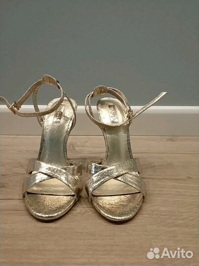 Босоножки кожаные Topshop