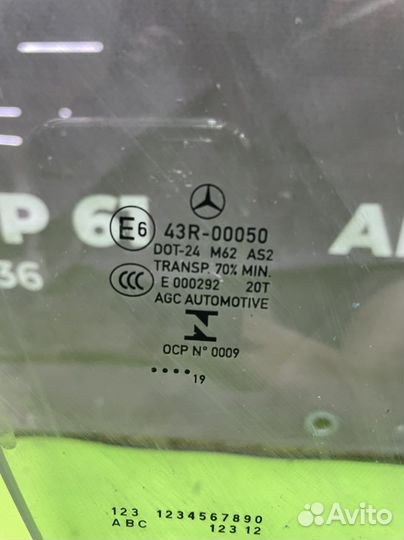 Стекло передней правой двери Mercedes W213