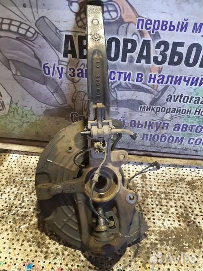 Кулак поворотный передний правый Mercedes-Benz M-к