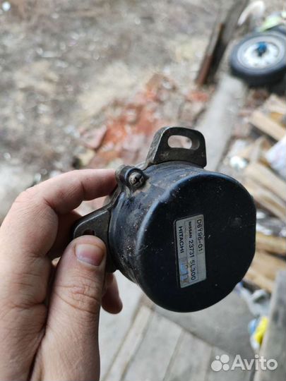 Трамблер nissan laurel