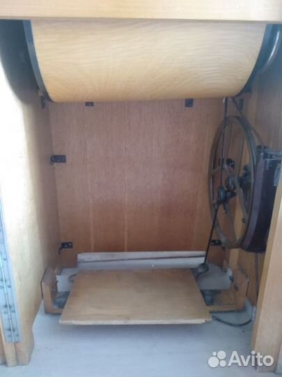 Продам швейную машинку