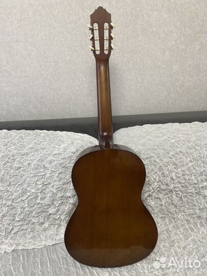 Акустическая гитара yamaha c40