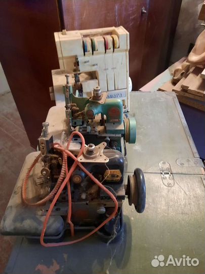 Машина швейная армейская 322