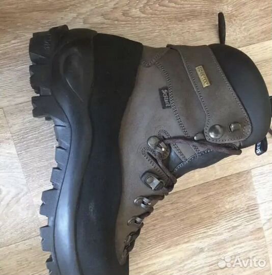 Горные ботинки Besstard