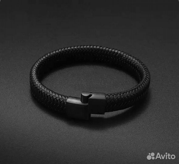 Кожаный браслет