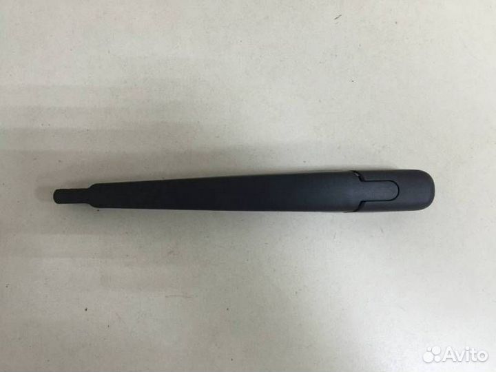 Поводок стеклоочистителя задний Hyundai ix35 LM 20