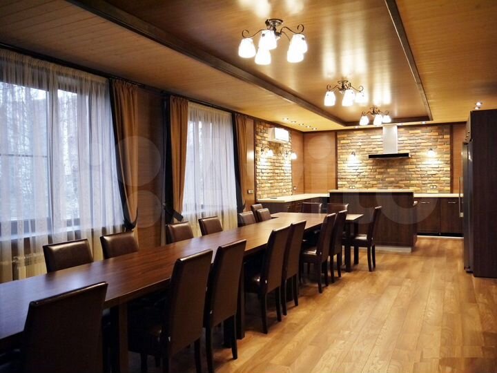 Коттедж 200 м² на участке 12 га