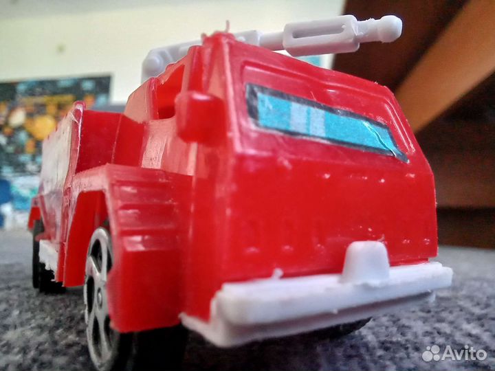 Игрушка пожарная машинка