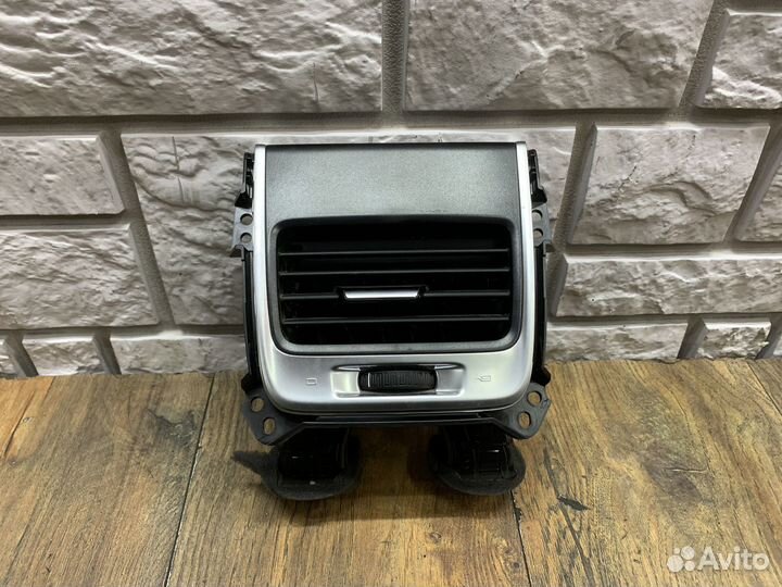 Geely Atlas Дефлектор задний в консоль