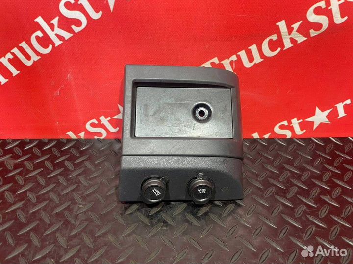 Панель розеток Renault T