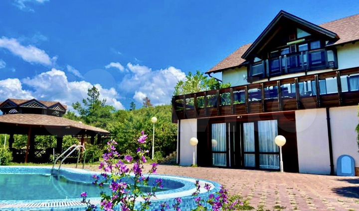 Дом 222 м² на участке 2,22 га