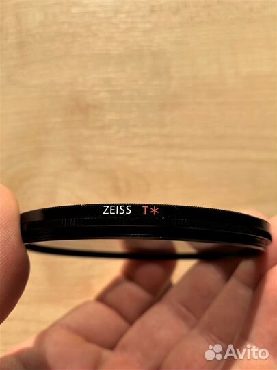 Поляризационный светофильтр Carl Zeiss 77мм