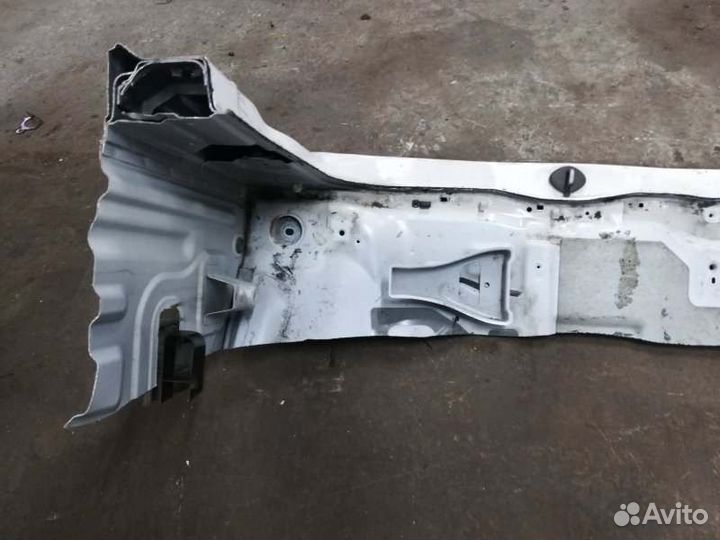 Порог левый Toyota Tundra UCK40 2UZ-FE 1999