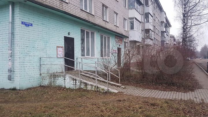 Торговая площадь, 65 м²