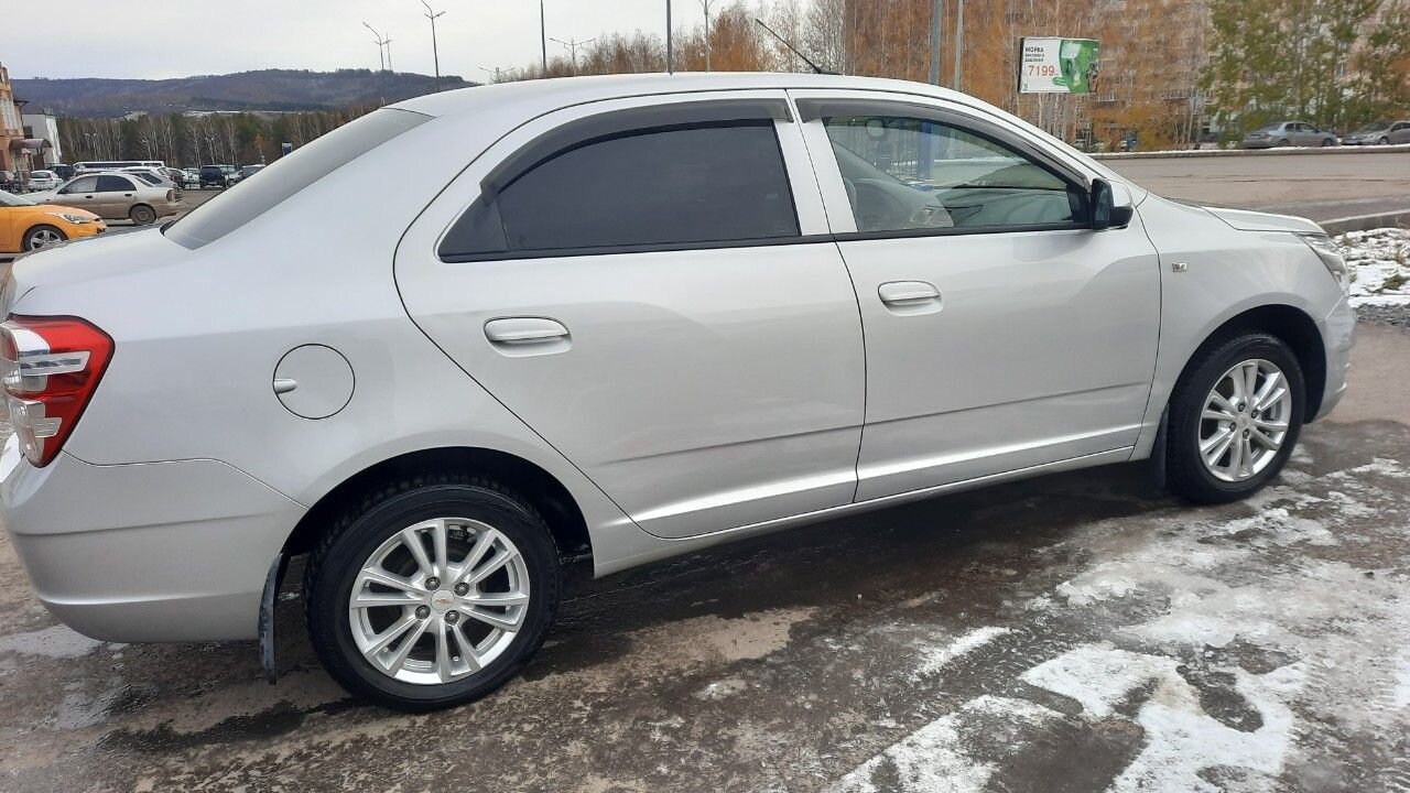 Chevrolet Cobalt: фото владельца