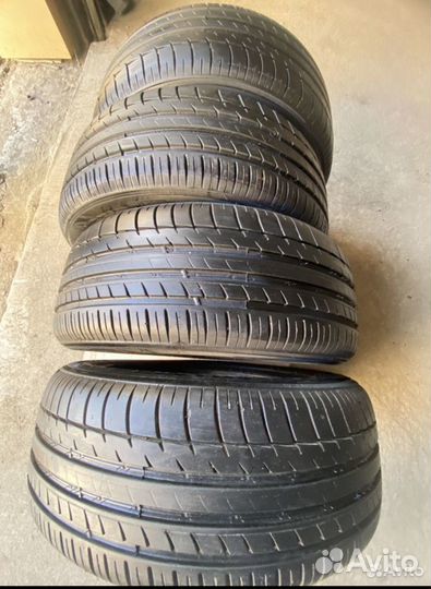 Triangle Sportex TSH11 215/55 R17 94Y