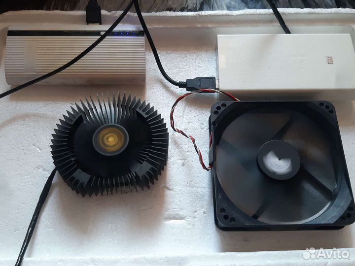 Вентилятор напольный, настольный, ручной. 3 штуки