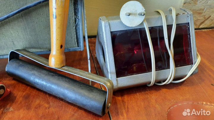 Фотоувеличитель, глянцеватель, фотоаппарат. СССР