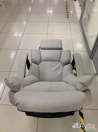 Офисное кресло (геймерское). Кресло для директора