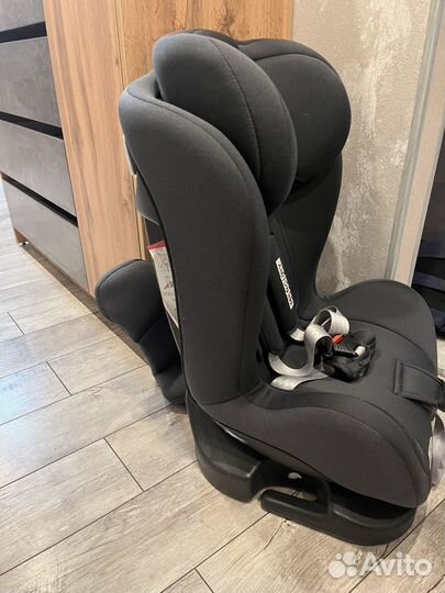 Автомобильное кресло
