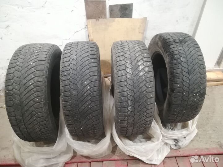 Continental Conti4x4IceContact 265/65 R17