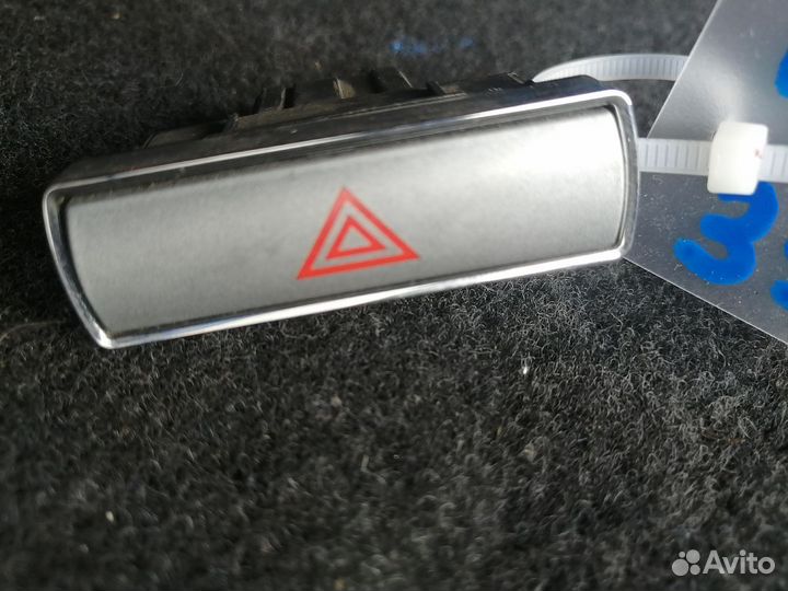 Кнопка аварийной сигнализации Ford Mondeo 3