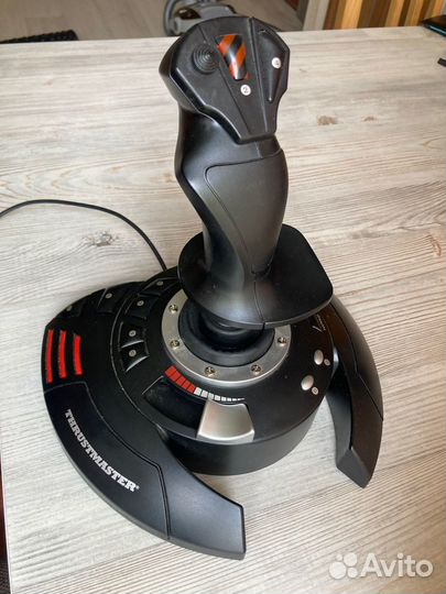 Джойстик Thrustmaster t-flight stic X