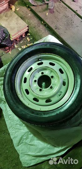 Bridgestone B500Si 215/60 R16