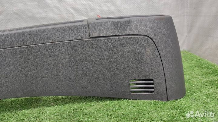 Консоль центральная (без подлокотника) Opel Corsa