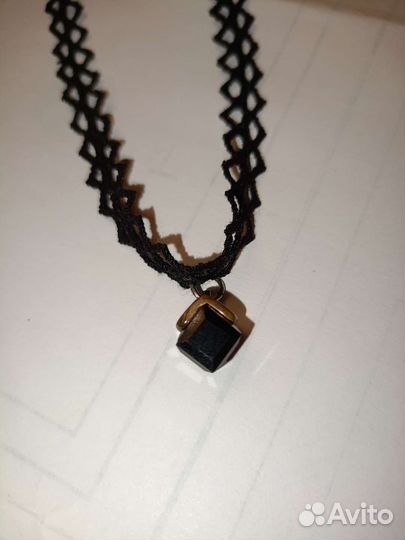 Подвеска с камушком