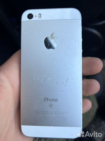 Телефон iPhone se