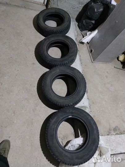 Accelera 651 2.25/4.5 R4