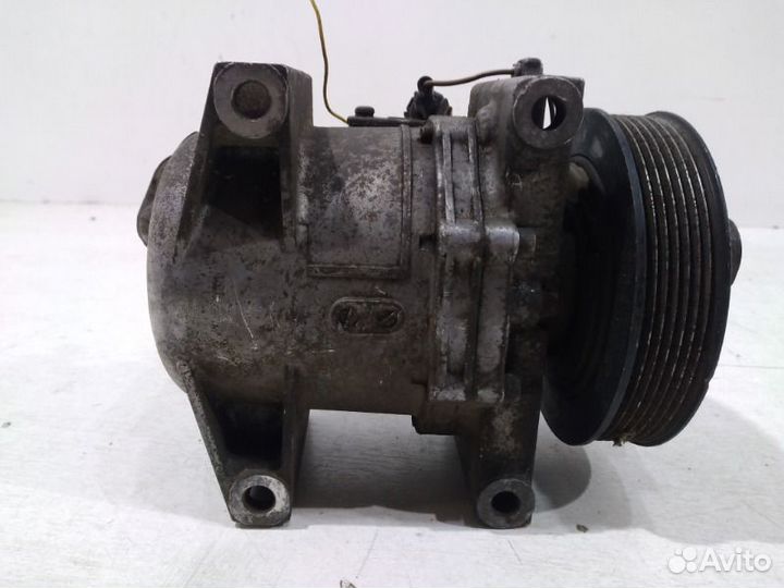 Компрессор кондиционера Nissan Navara D40