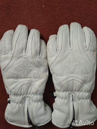 Горнолыжные перчатки женские