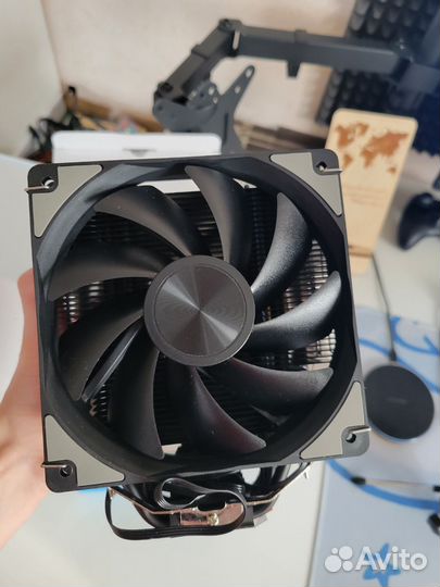 Новый процессорный кулер 4 теплотрубки, 2 вертушки