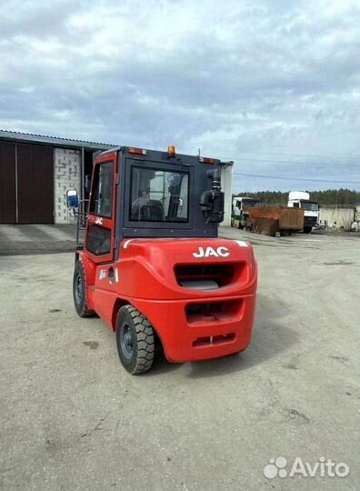 Вилочный погрузчик JAC CPCD50, 2023