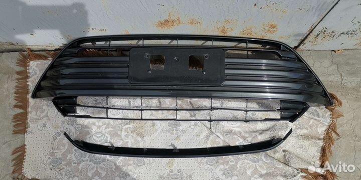 Решетка бампера Toyota Corolla Fielder 2017