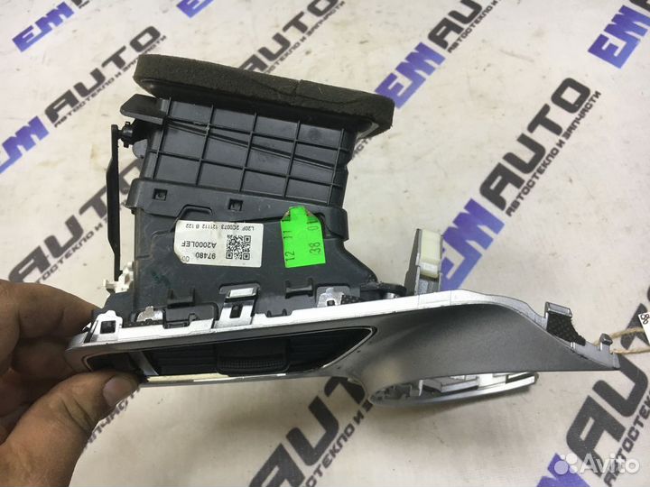 Дефлектор воздушный левый Киа Сид 2