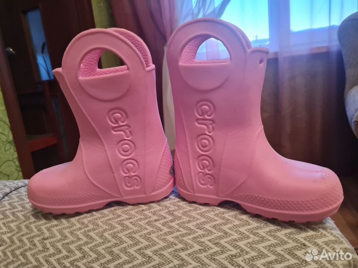 Резиновые сапоги crocs для девочки