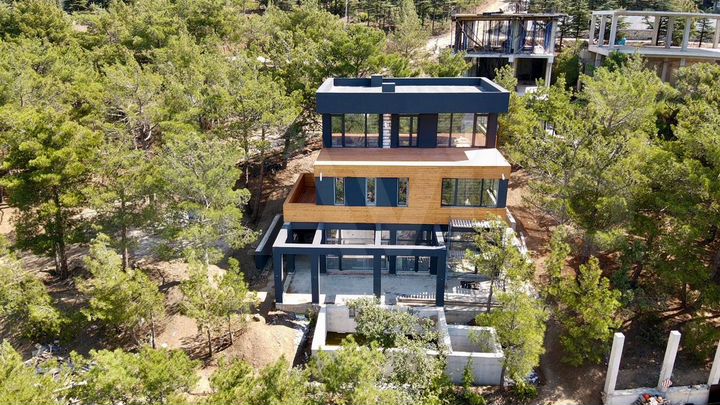 Дом 253 м² на участке 6,8 сот.