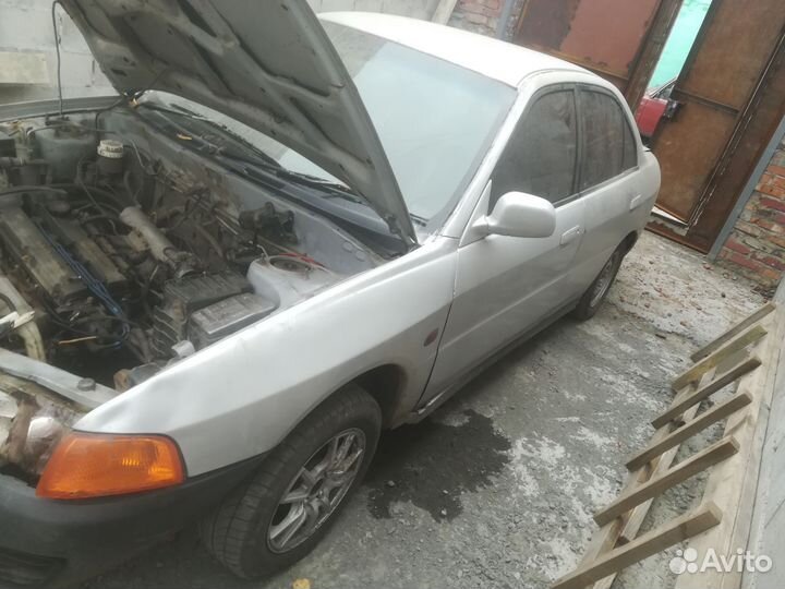 Mitsubishi Lancer 1.5 AT, 1996, битый, 555 555 км