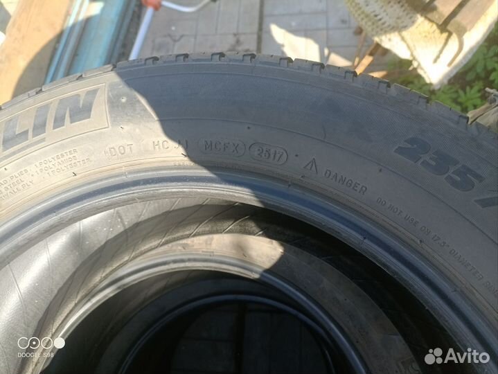 Michelin Latitude Tour HP 235/55 R17