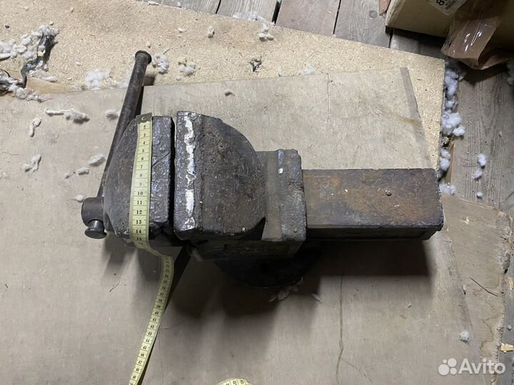 Тиски слесарные СССР