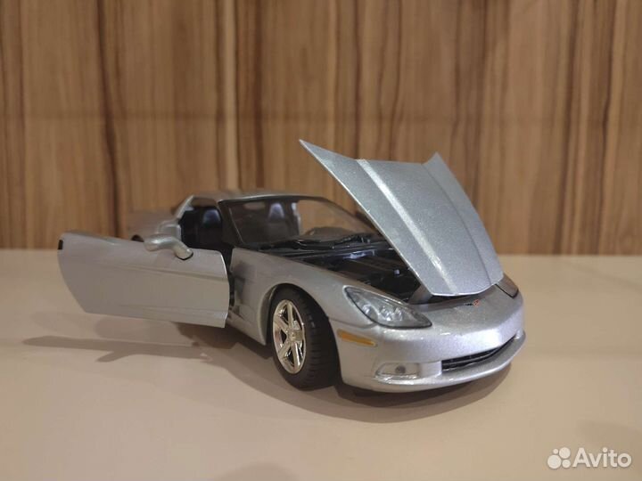 Моделька chevrolet corvette