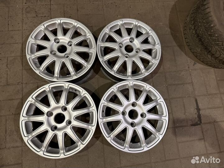 Литые диски r15 4/114.3 ц,о. 67.1