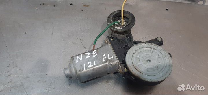 Мотор стеклоподъемника передний левый Toyota