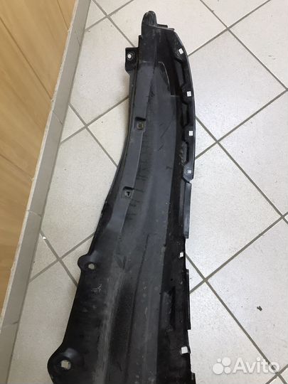 Подкрылок передний правый toyota tundra 2007-2013