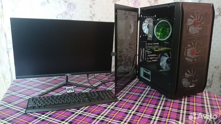 Игровой компьютер в полном комплекте